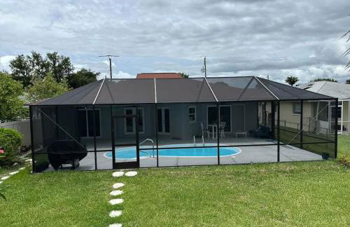 Cozy 2 BR Waterfront home with Heated Pool - Foto 14