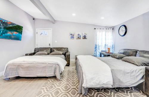 Fully Remodeled, Landscaped, King Beds, Desk Space - Foto 15