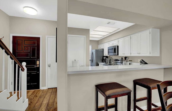 Luxury Riverfront Condo 1 BLK to Schlitterbahn! - Foto 12