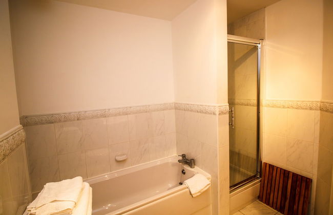 Turnberry Apartments - Photo 51