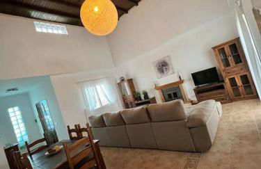 CasaBlanca Villa Rural con piscina y barbacoa - Foto 11