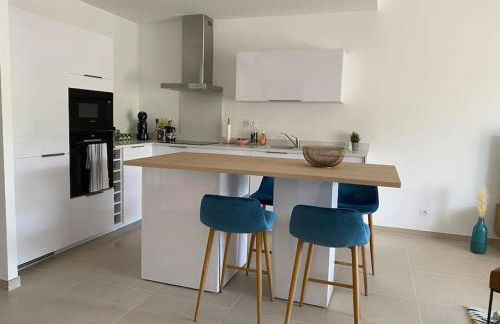 T2 neuf 4 personnes avec piscine/terrain tennis - Foto 8