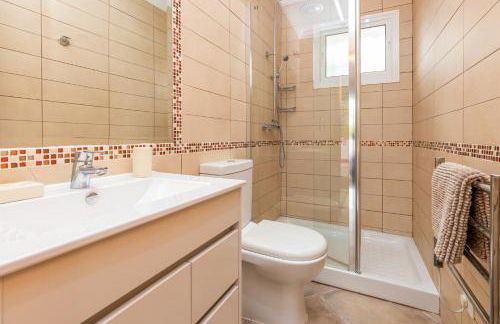 VILLA BARRANCO Big terrace, private pool & parking - Photo 45