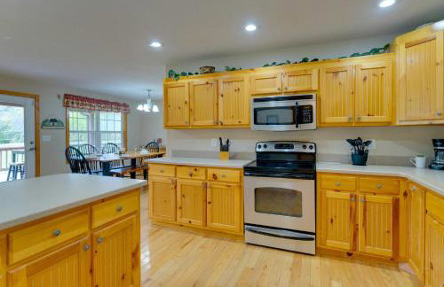 Hiawassee Riverfront Cabin 7 Mi to Lake Chatuge! - Foto 9