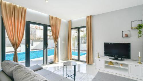 Awesome Home In Split With Wifi - Photo 3