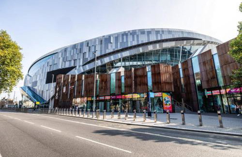 Modern home with driveway parking for 2 vehicles, near Tottenham Hotspur Stadium, White Hart Lane Train Station - Foto 41