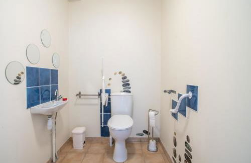 Alluring Holiday Home in Largentière with Pool - Foto 30