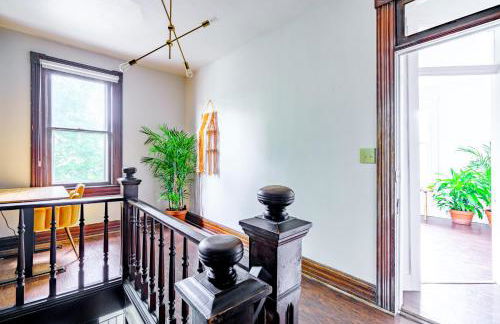 Jungle House Chillicothe Sleeps 24 Downtown Ohio Free Parking - Walk to Historic District - 5BR Luxury Home - Pet Friendly - King Beds - Over 5,800 Five Star Stays - Foto 73