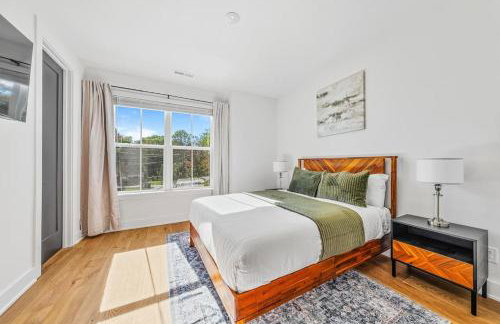 Modern 4BR Retreat in Uptown! - Foto 24