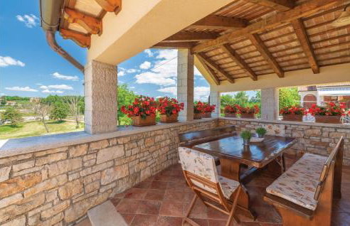 Cozy Home In Tinjan With Wifi - Foto 6