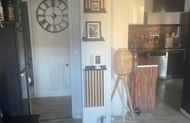 Bel appartement spacieux ,convivial de 3 chambres avec parking privé sécure - Photo 25