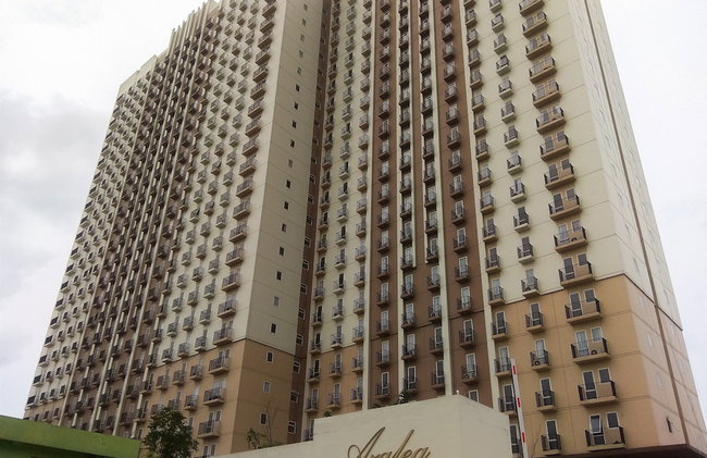 Modern Style Studio Apartment at Azalea Suites with City View - Foto 16