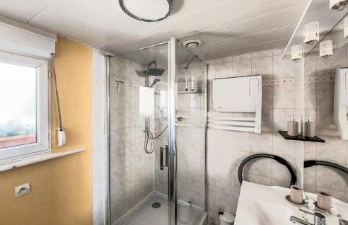 Amazing Home In Péronne With Kitchen - Foto 13