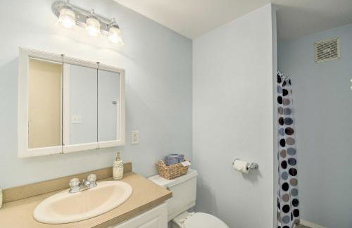 Anderson Island Retreat with Lakefront Deck and Canoe! - Foto 34