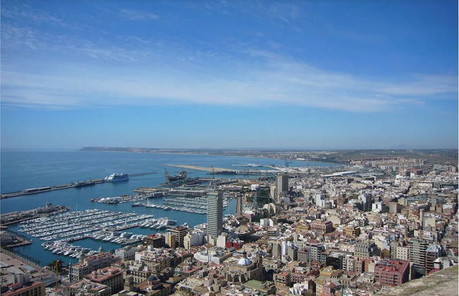 4bed Villa Sleeps 8- Pool, Garden, Bbq, Near Beach - Foto 44