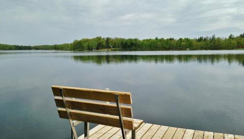 Lakefront Cabin with Private Dock Boat, Fish and Swim - Foto 5