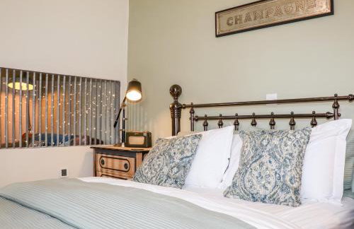 The Shearer's Hut - Photo 16