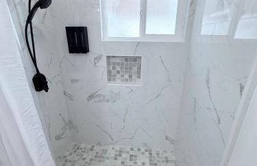 Private 1BR 1BA Suite, Kitchen, Fireplace, Parking - Foto 6