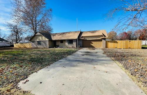 Full HOME with 2 KING BEDS and a POOL - Foto 23