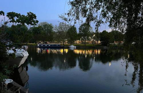 Lux 8Br Thamesfront Villa w Yacht & Sauna - Foto 37