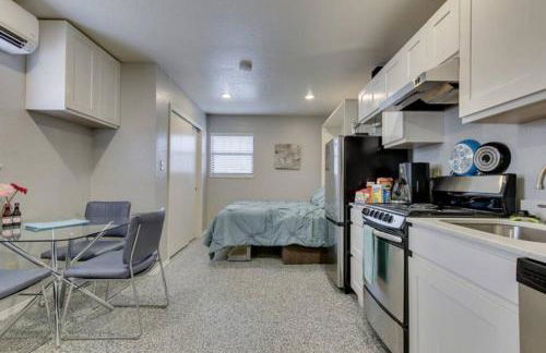 Near to OUHSC Hospitals-Garage Studio - Photo 57