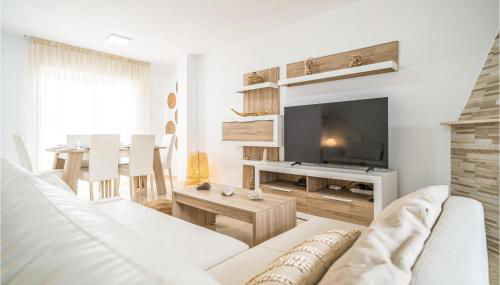 Nice Home In Vélez-Málaga With Wifi - Photo 4