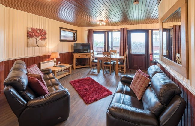 Birch Lodge 19 with Hot Tub - Foto 6