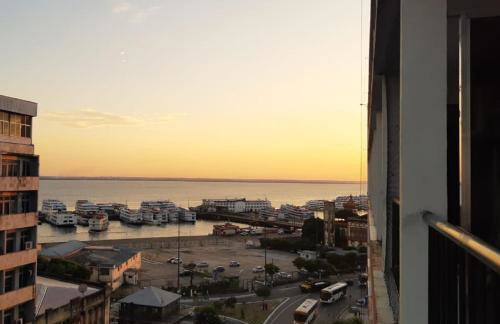 Riverfront Retreat Prime Location Apartment with Stunning Views of the RioNegro - Foto 5