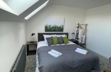 Brand New High Spec House with Parking & Wi-Fi By Home Away From Home - A - Foto 11