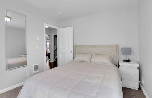 Spacious 3-Bedroom Near Campus - Photo 23