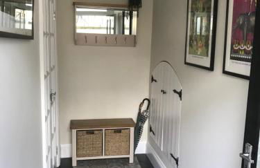 Luxury Refurbished 2 Bedroom Regency Apartment - Photo 20