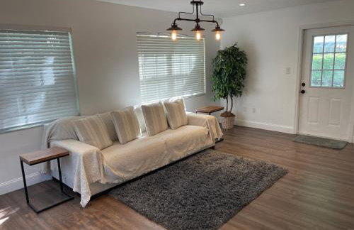 Beautiful Home across the street from Lake June! - Foto 13