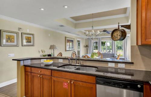 Golf Course Pool Covered patio 6MI to Disney - Foto 12