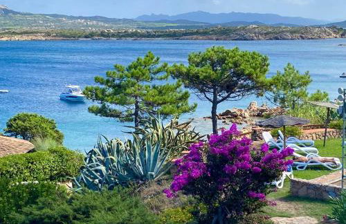 CASA MUGHETTO R5055 WiFi, seafront, private sea access, swimming pool - Foto 1