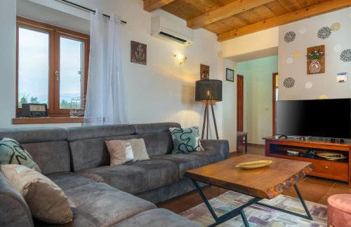 House Natalie, village Rakalj - Photo 9