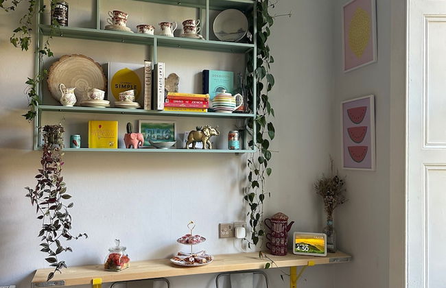 Quirky Apartment in the Heart of Leith With Garden - Foto 13