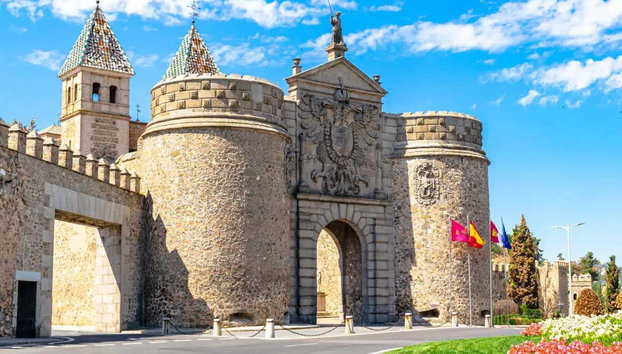 Ônibus turístico de Toledo, Big Bus - Foto 5, Porta Nova de Toledo