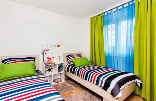 Over the skyline - Photo 29