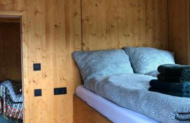 Tiny-Hausboot LIKEDEELER mit Dachterasse und Kamin - Foto 5