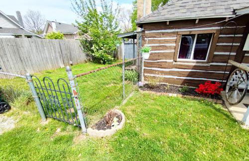 Wolf's Cabin-Walk to Downtown Noblesville - Foto 37