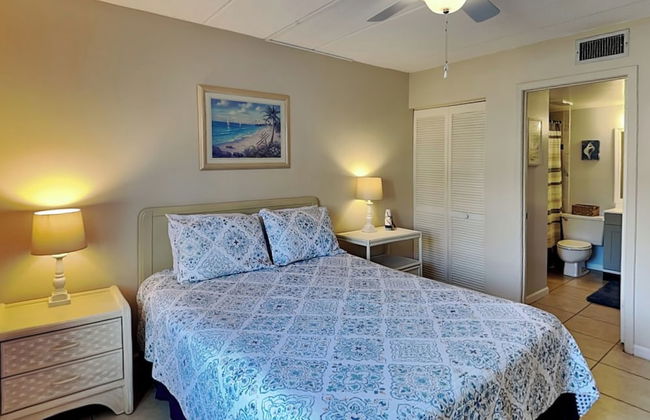 Ocean & Racquet by Distinctive Beach Rentals - Photo 9