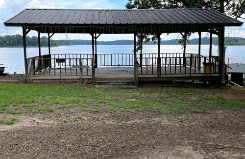 Gorgeous Cabin with Beautiful Views of Toledo Bend Lake for a Relaxing Couples Getaway in Hemphill, Texas - Foto 31