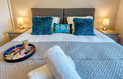 Elegant 5 Bed House - Sleeps 9, Central Solihull, NEC, JLR, HS2, Resorts World, Airport Business and Leisure Stays, - Foto 25