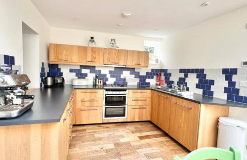 3 bedroom stunning house with garden and amazing sea views - Foto 3