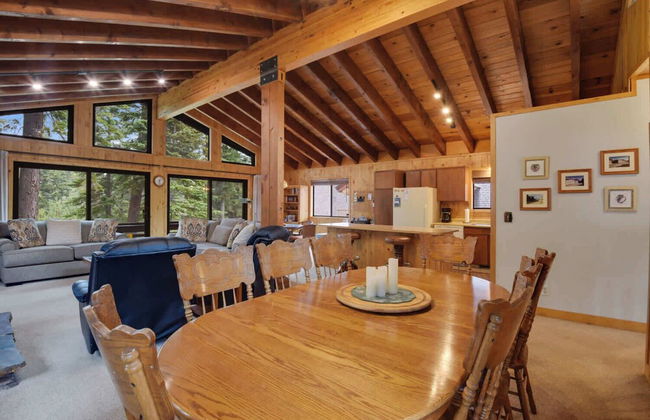 Lake Tahoe Treasure! Minutes From Beach & Skiing - Foto 38