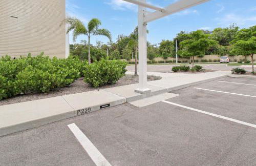 Luxury Condo Living on Sarasota Bay, Minutes From Downtown - Foto 59
