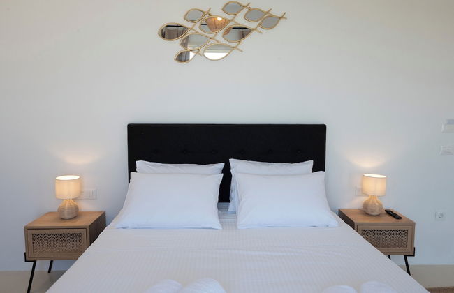 Adyton Luxury Suites & Pools Mykonos - Photo 5