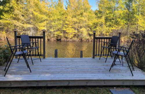 Hazel's Goose Creek Lodge - Private Riverfront! - Foto 3