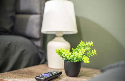 4BR Townhouse King Bed 2-Story Near NC State - Foto 7