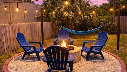 Modern 4BR Getaway Pet Friendly Outdoor Lounge - Foto 4